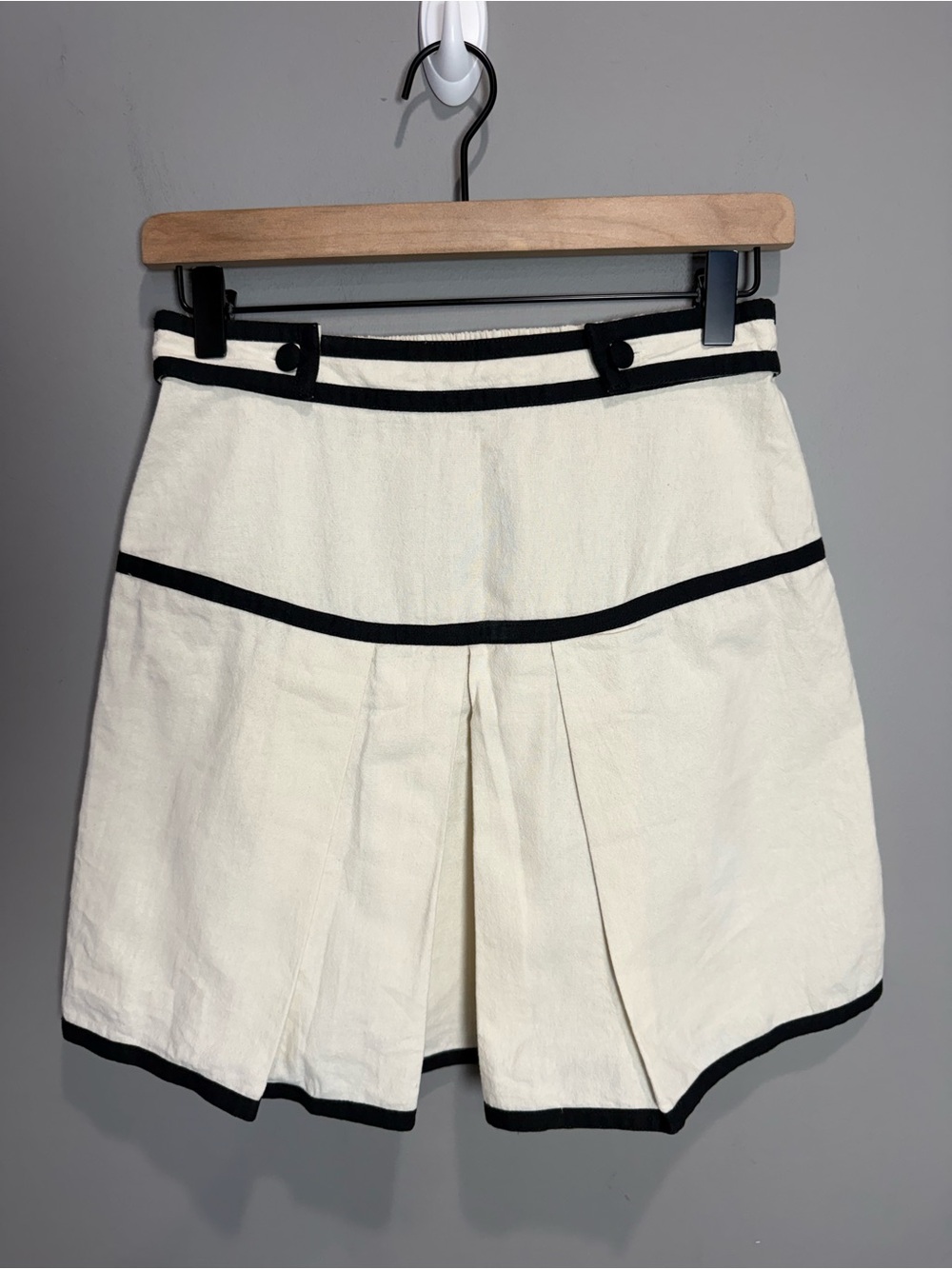 Free People Ivory Black Trim High Rise Shorts Size M $98 Retail